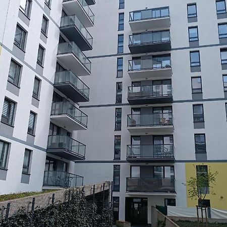 Apartment Z Ogrodkiem Na Warszawskiej Woli Varšava Exteriér fotografie