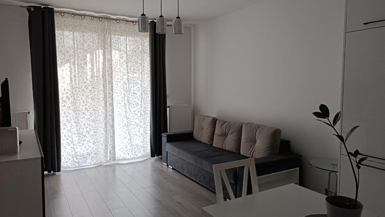 Apartment Z Ogrodkiem Na Warszawskiej Woli Varšava Exteriér fotografie
